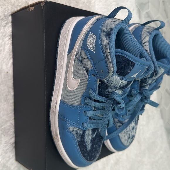 Jordan 1 MID (PS) size 2 Y